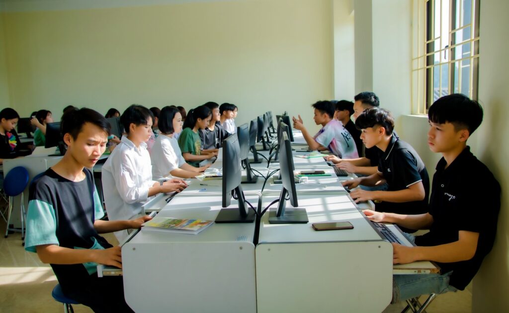 free digital skills training for newcomers in Canada