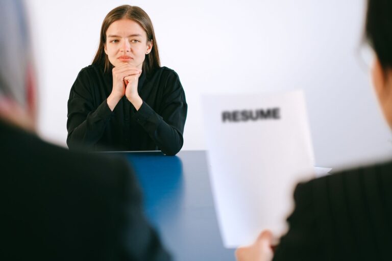 how to write a resume for jobs in Canada