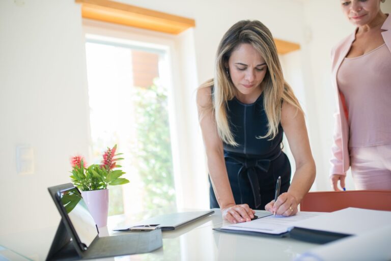 how to start a small business in Ontario